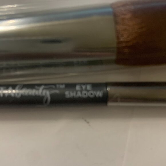 ULTA brush set for blush & eyes approximately 7” long new - Picture 5 of 7